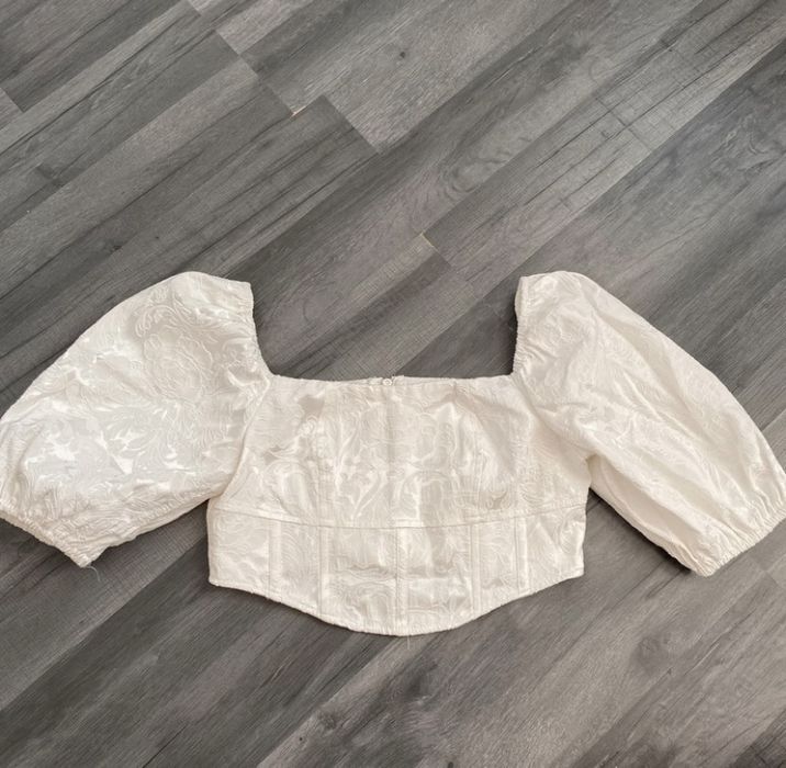 Missguided M/38 bluzka z tłoczonego materiału wiskoza 37%