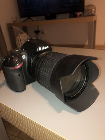 Lustrzanka Nikon D3200 + obiektyw AF-S DX Nikkor 18-105 mm VR