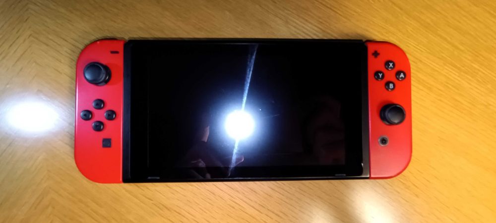 Nintendo Switch Vermelha