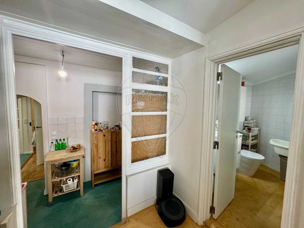 T4 Remodelado c/ Terraço e Sótão – Bairro Salgado, Setúbal | 4 Quartos