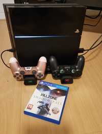 Konsola PlayStation 4