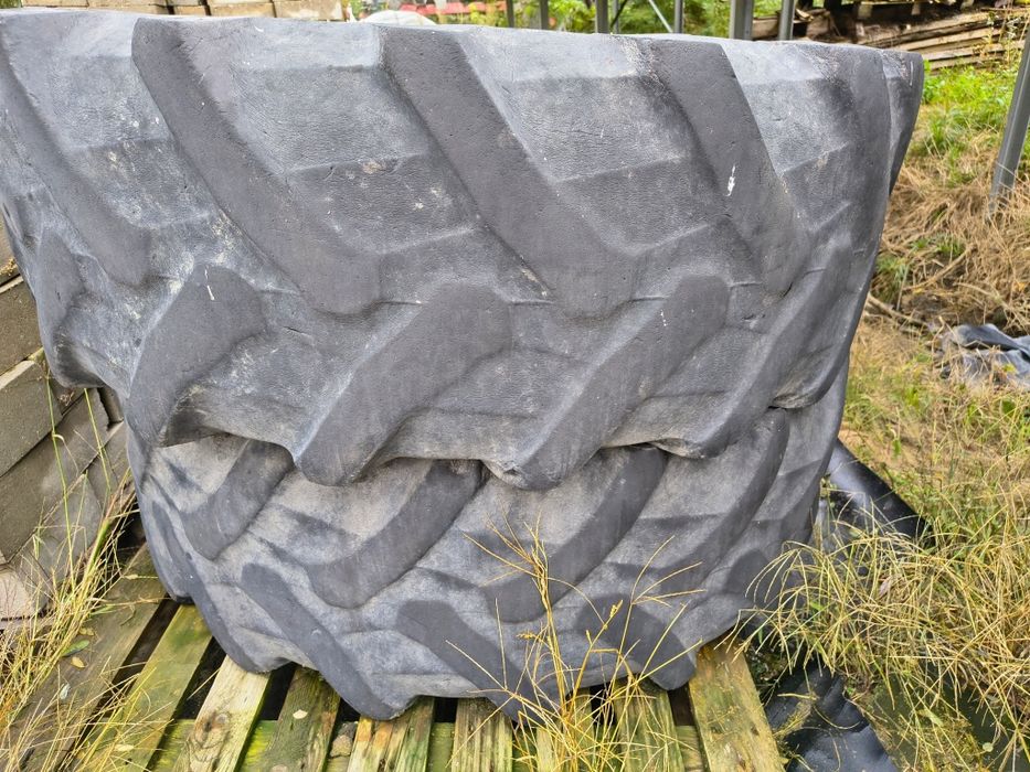 Opony Pirelli TM 700 420/70 R28