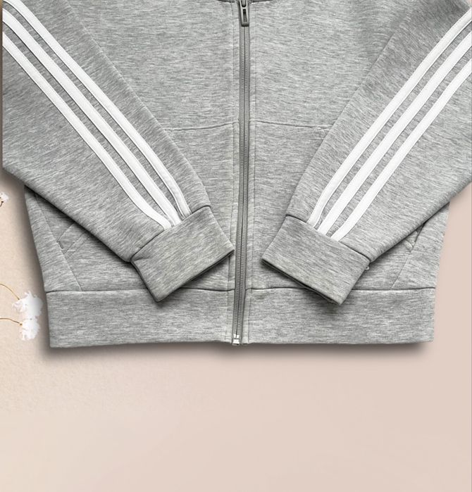 Толстовка, кофта Adidas на 9/10 років