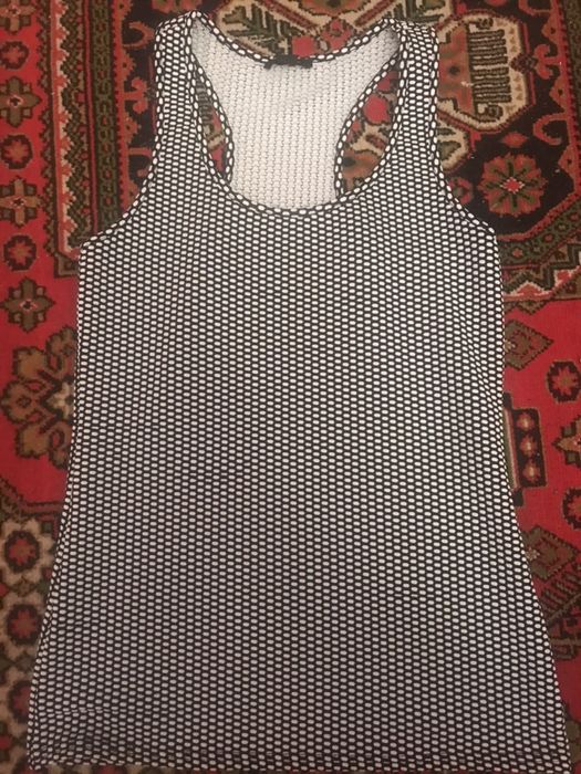 Продам маечку женскую