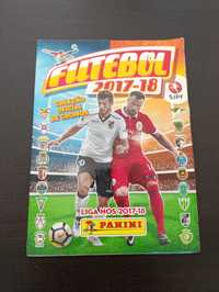 Caderneta Futebol 2017-18 com 313 cromos