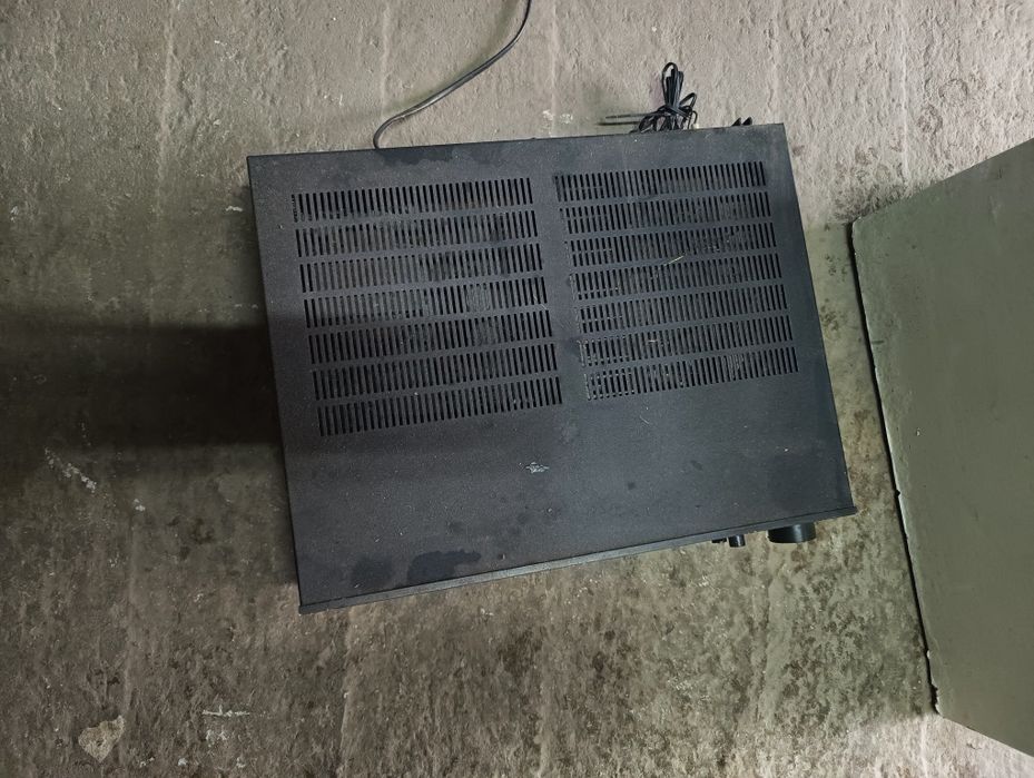 Amplituner + zestaw głośników