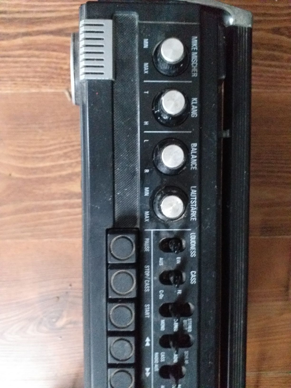 Radiomagnetofon  Radiotone