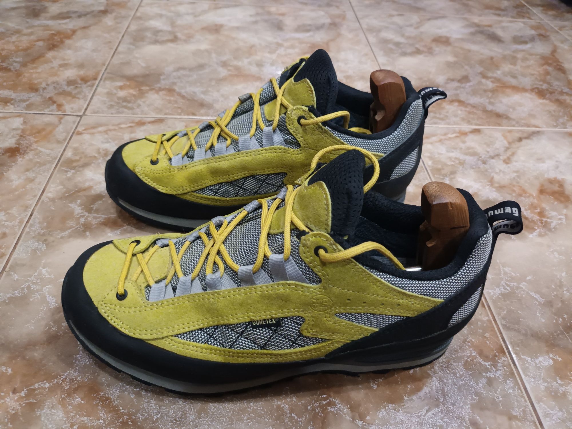 Кроссовки  Hanwag gore-tex