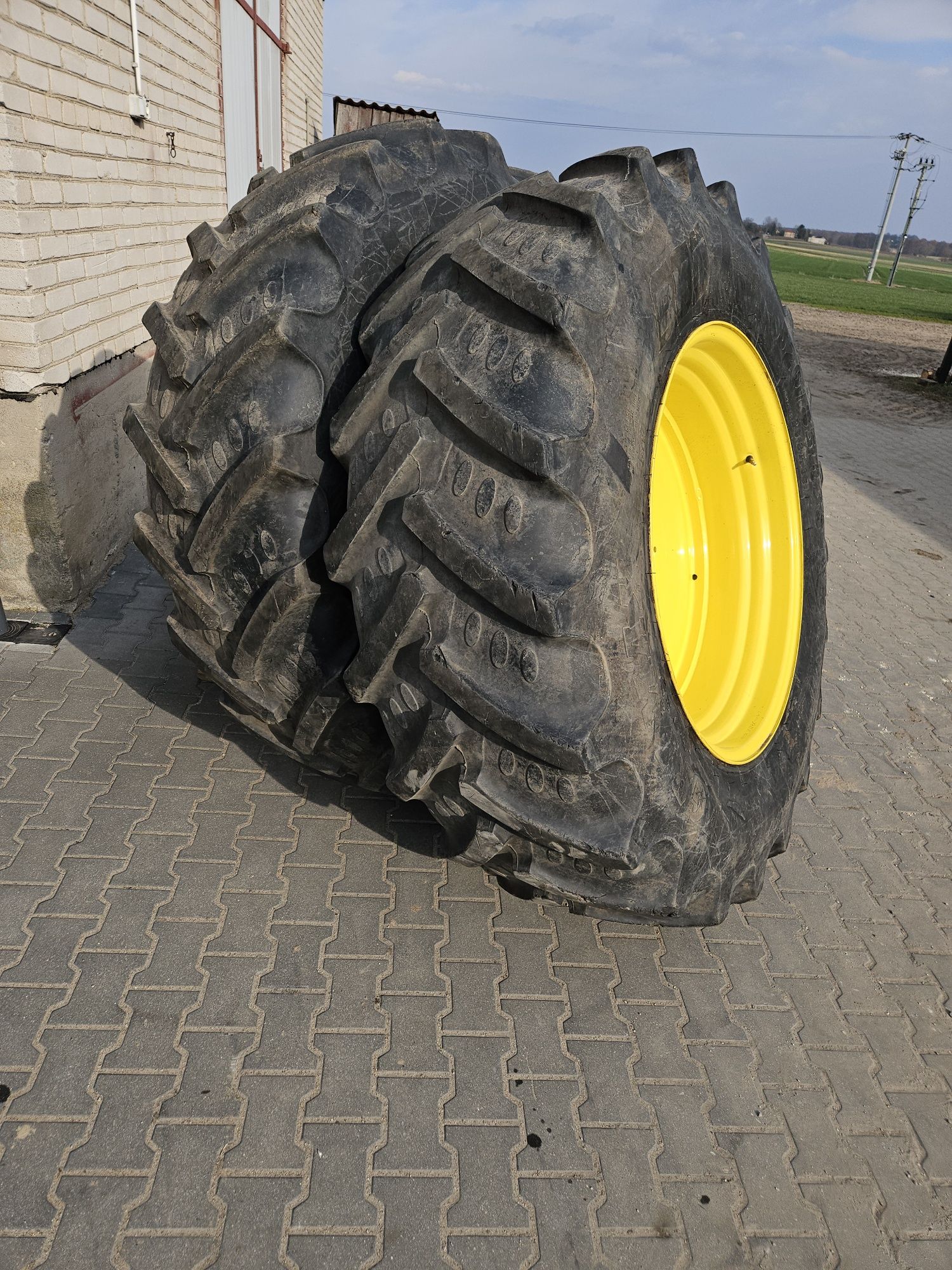 Koła John Deere komplet