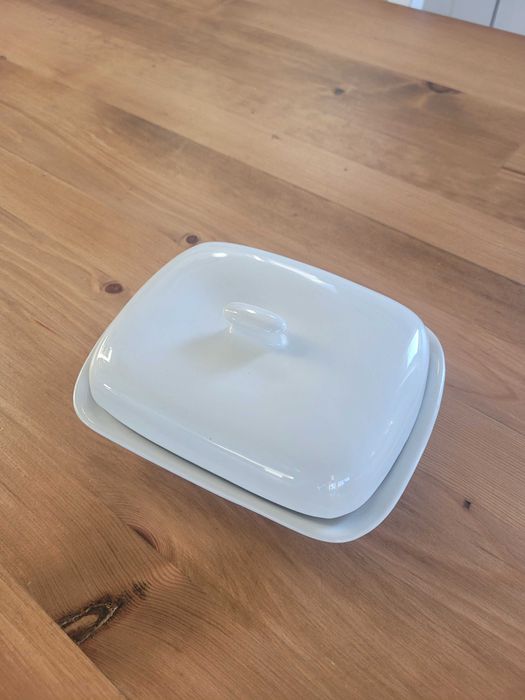 Maselniczka, biala ceramika