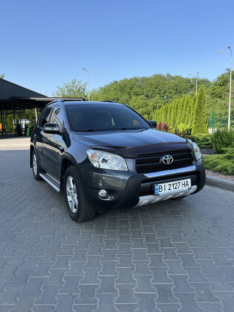 Продам Tayota Rav 4