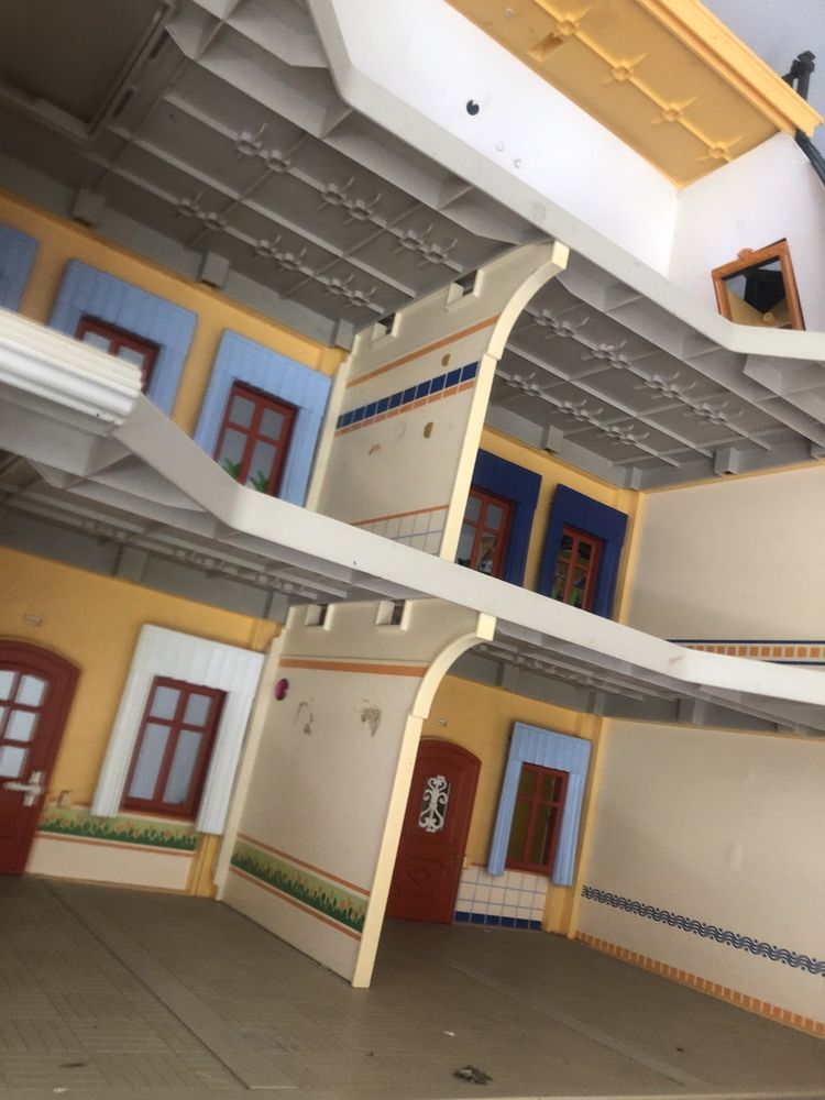 Wielka willa dom Playmobil 3 piętrowy poddasze
