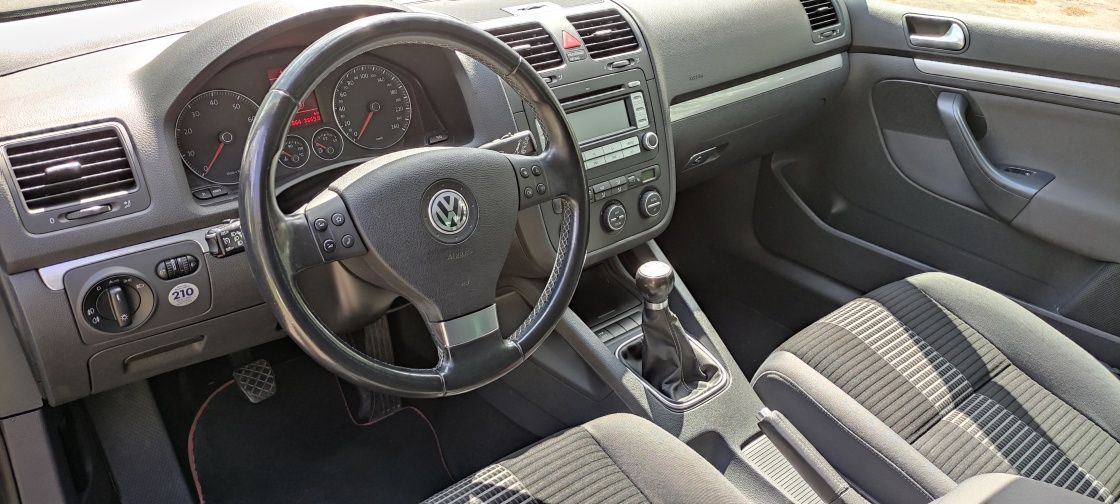 Volkswagen Golf V