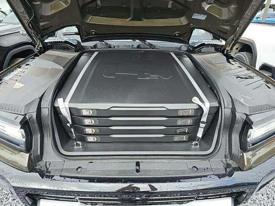 GMC Hummer EV SUV 2025