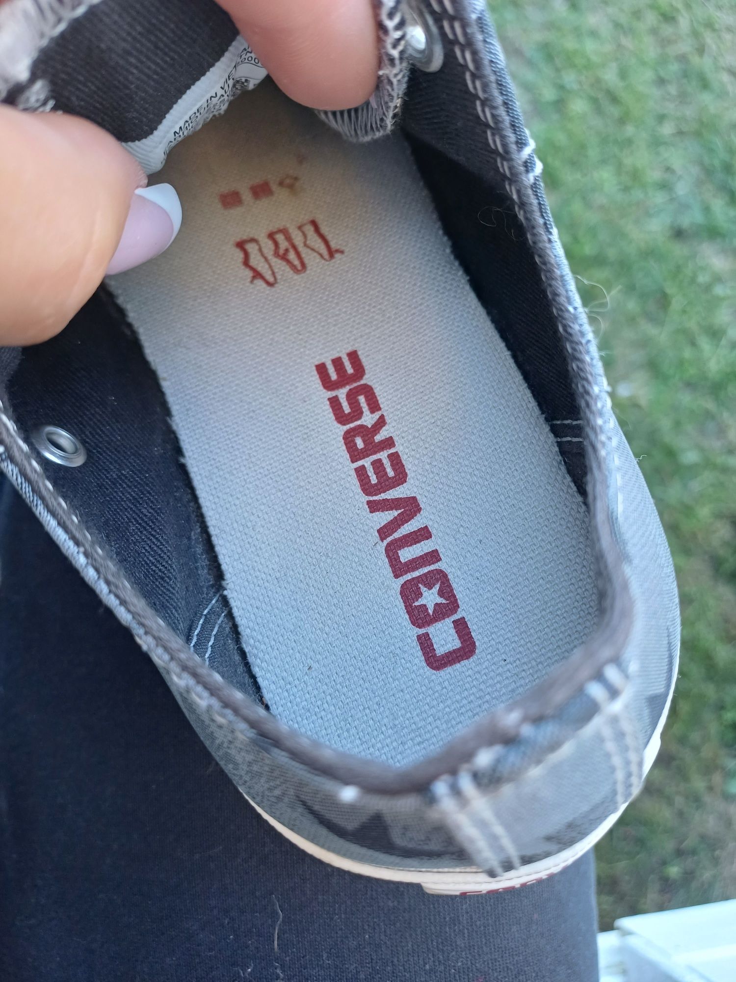 Buty dzieciece converse w gwiazki