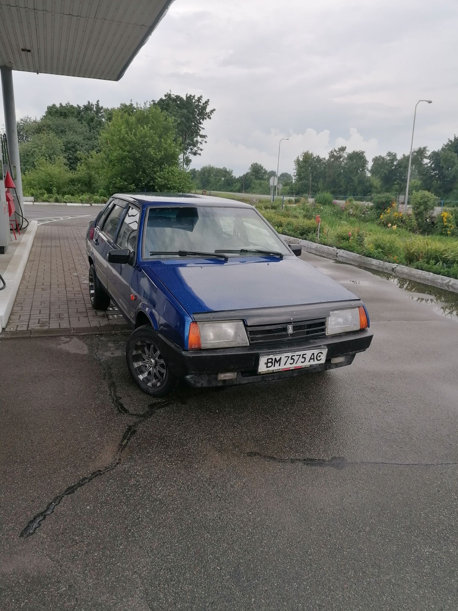 Продам ваз 21099