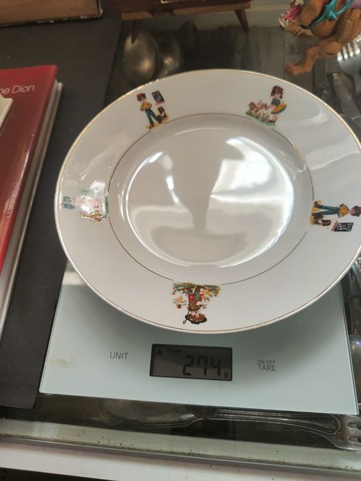 Prato infantil em porcelana com desenhos