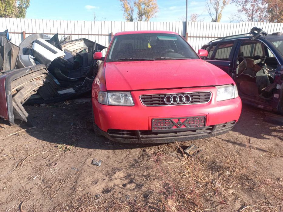 Розбираєця Audi Ауді A3 98р