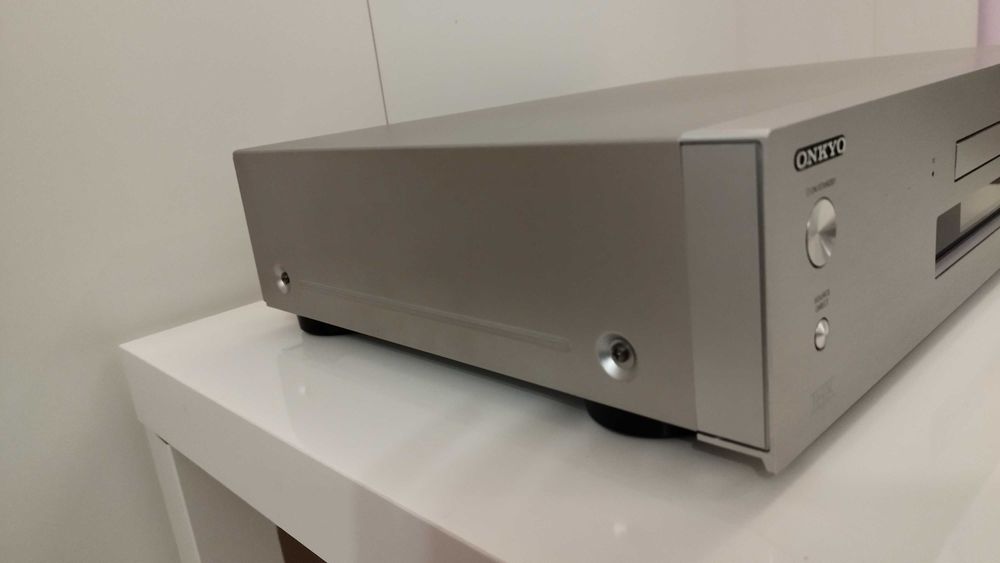 ONKYO Blu-Ray Disc Player BD-809