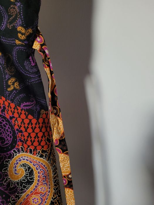 Next sukienka z ozdobnymi guzikami S