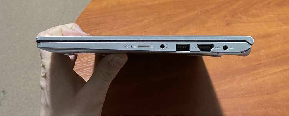 Ноутбук Asus F420U 13.3"/ на запчастини! N2457