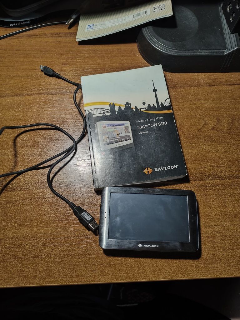 Навигатор NAVIGON 8110