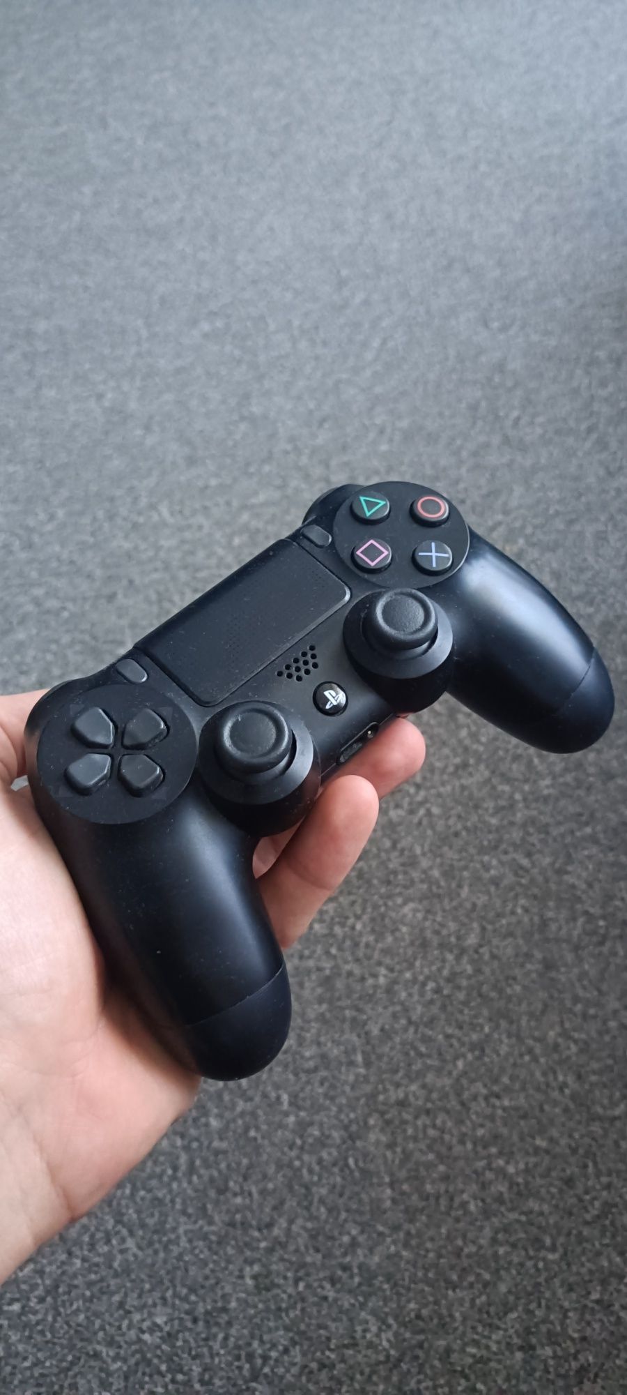 Konsola ps4 pro 7216B