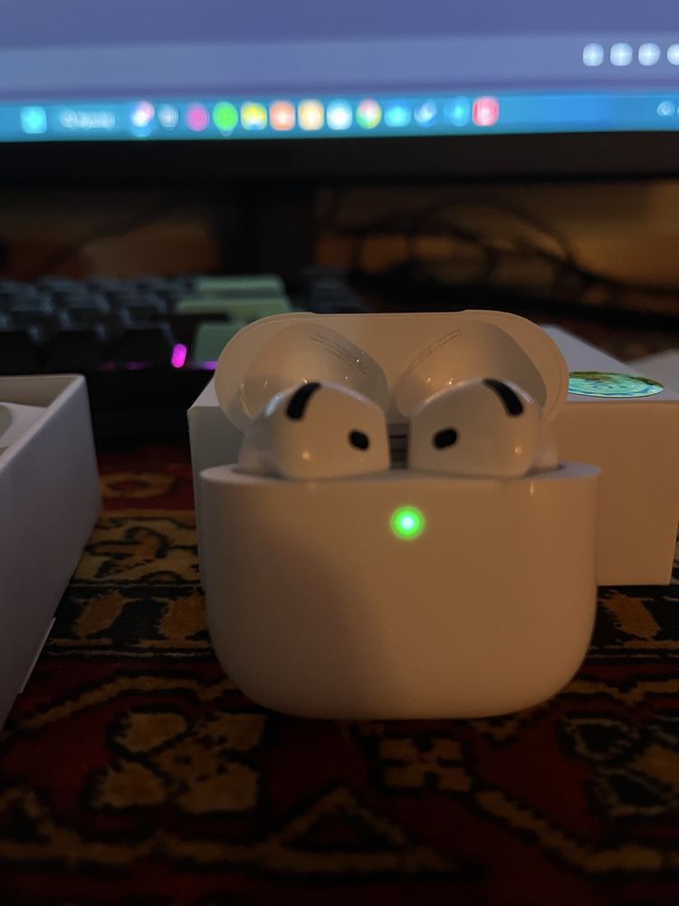 Słuchawki Bluetooth bezprzewodowe w stylu AirPods z etui i mikrofonem