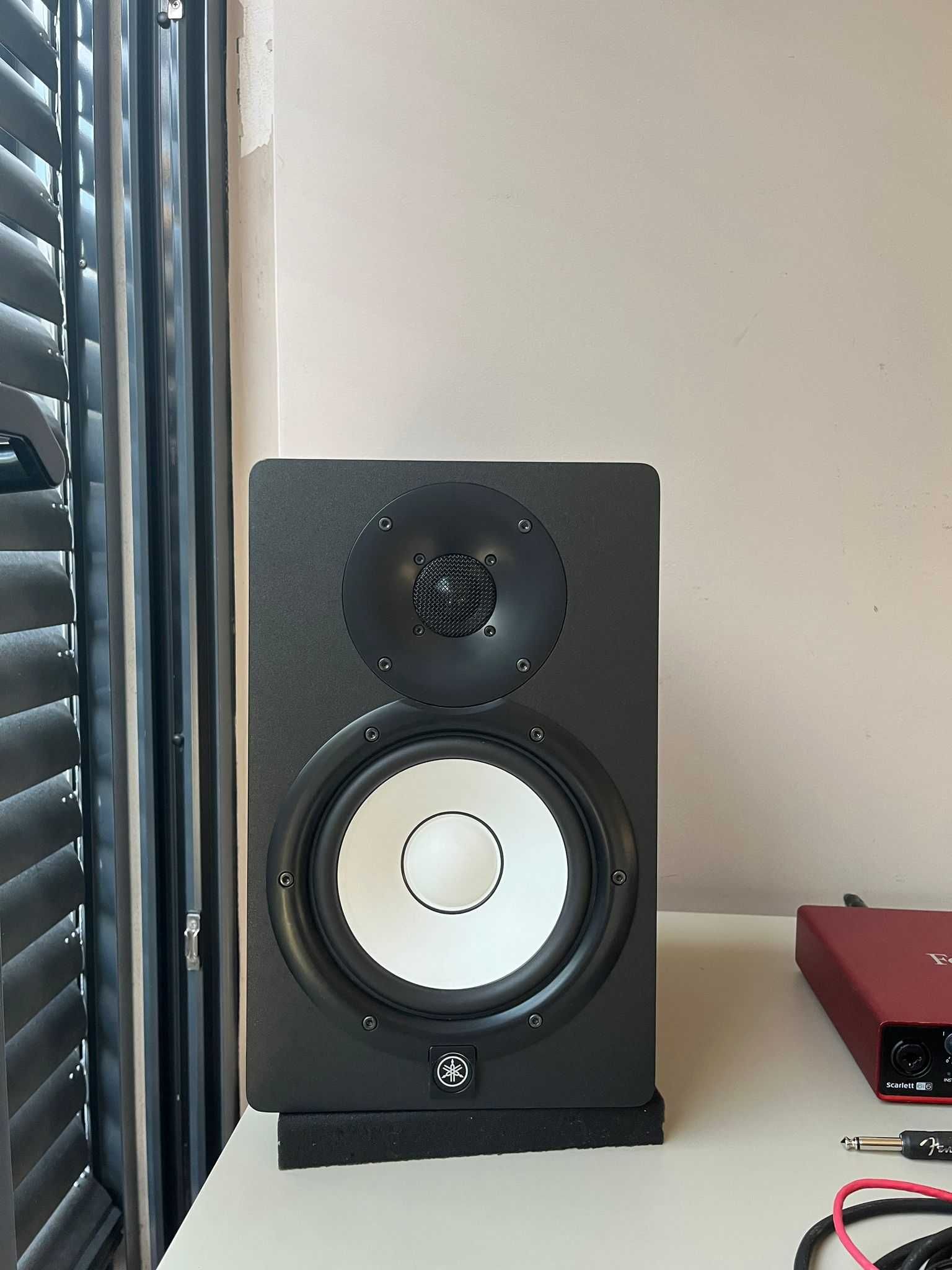 Colunas Yamaha HS7 + Transformador + Cabos XLR