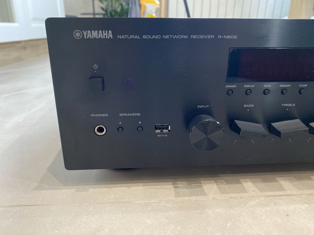 Amplituner yamaha rn602