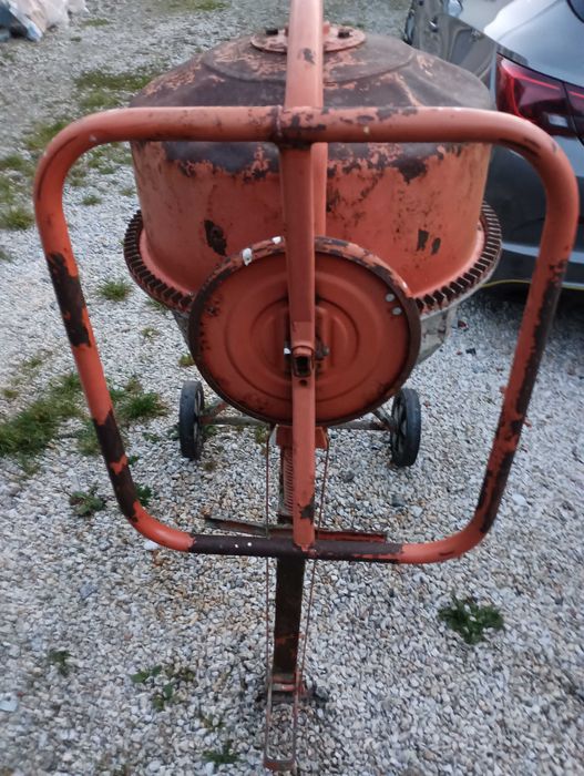 Betoniarka lescha  145l  380v