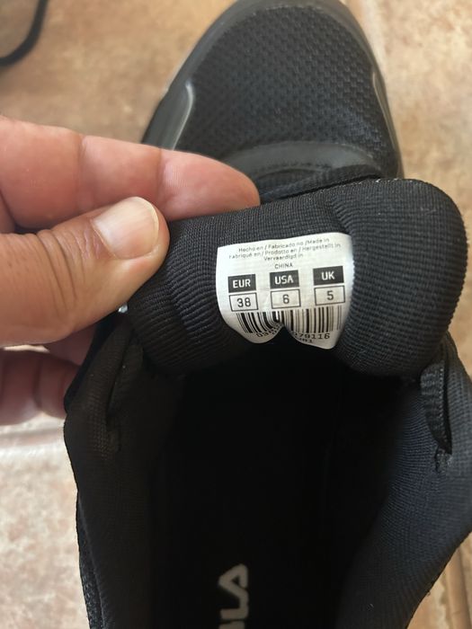 Sapatilhas de crianca