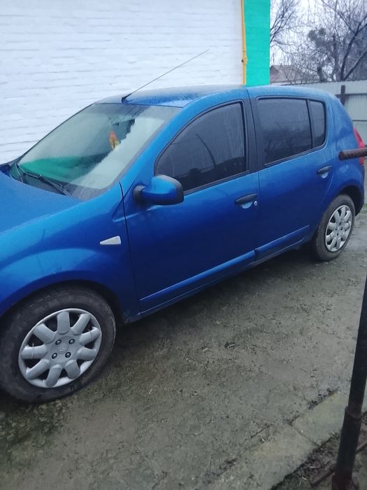 Продам автомобіль Dacia Sandero