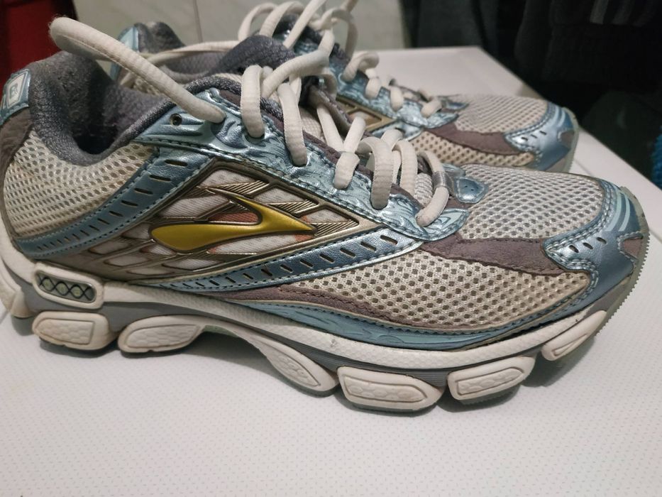 38 детские кроссовки