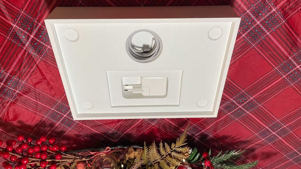 MacBook Air 13", M3, 16 GB RAM, 1024 GB SSD e acessórios + Apple care