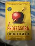 Livro freida mcfaden A professora