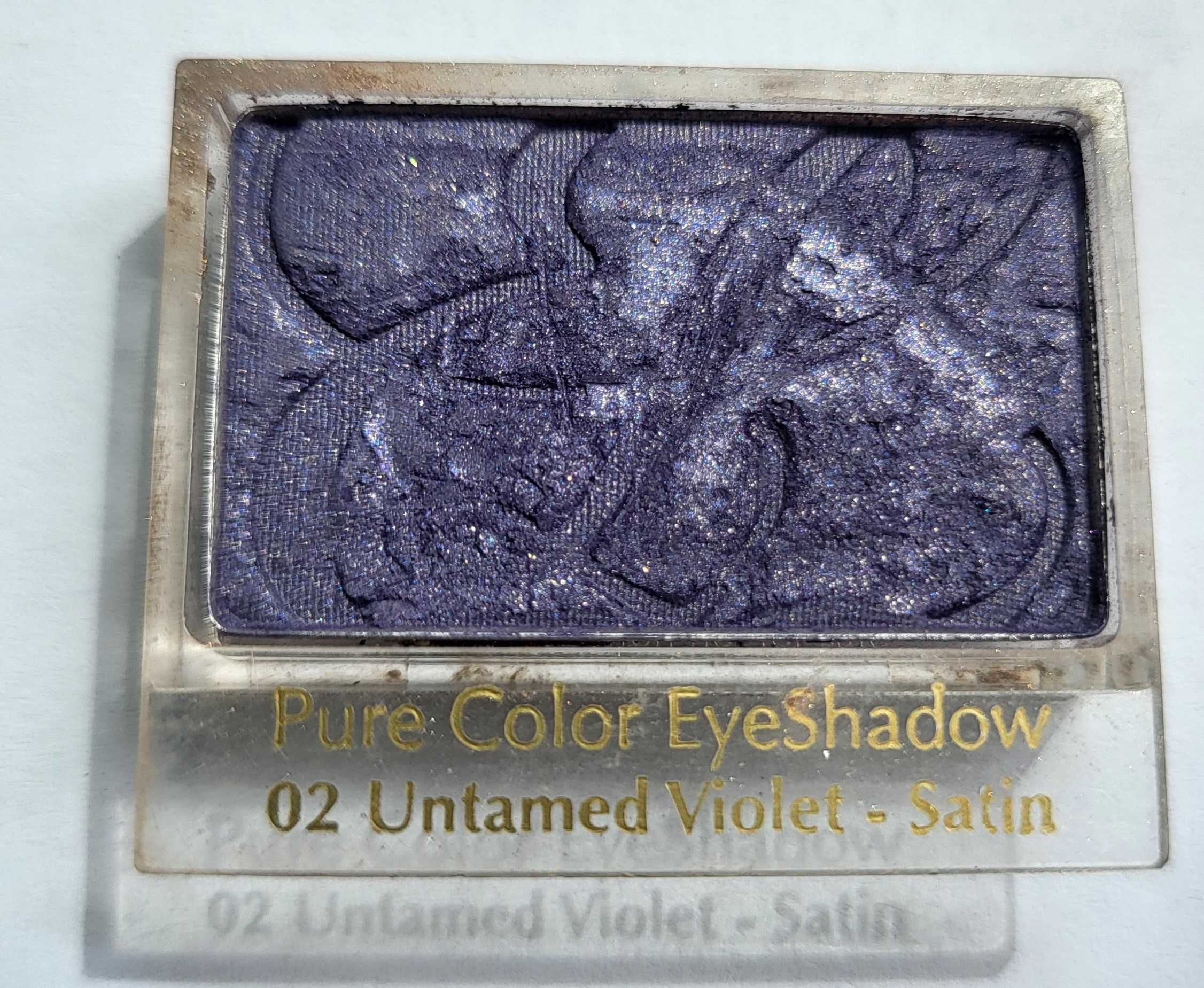 Estee Lauder pure color 02 untamed violet satin