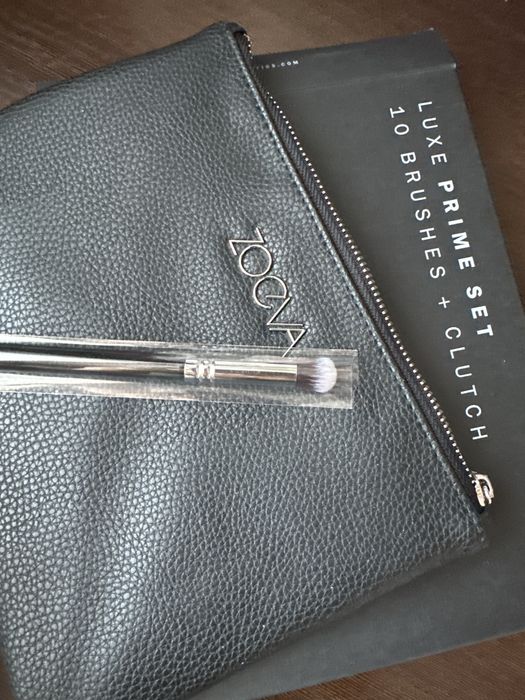 Zoeva 142 concealer buffer pędzelek do korektora