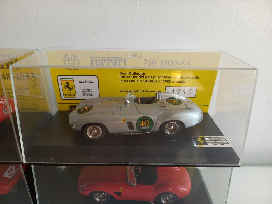 Miniaturas carros Ferrari escala 1:43