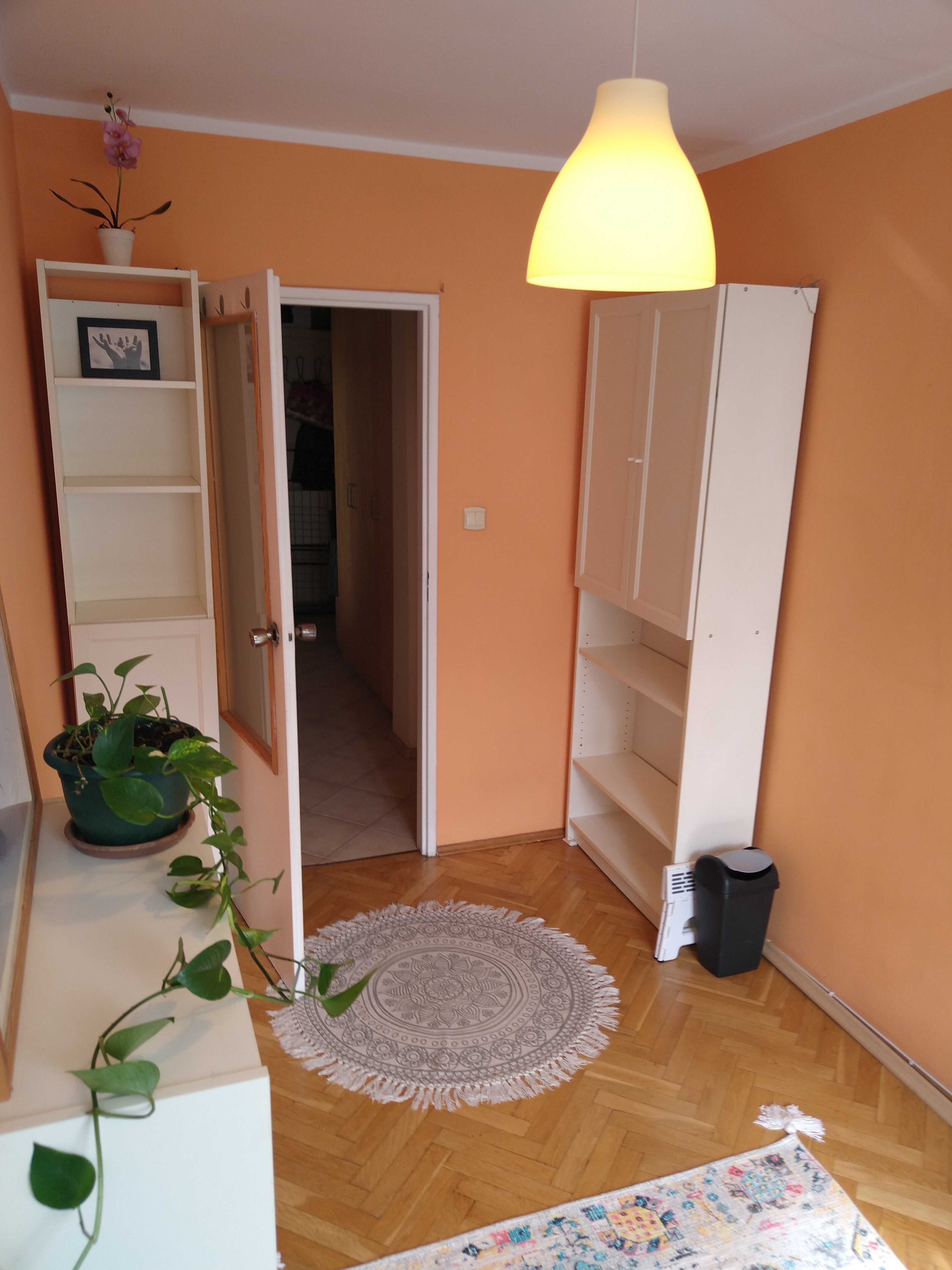 **Pokoj 12 m2 na Orzyckiej ,przy Galerii Mokotow,UW wynajme**