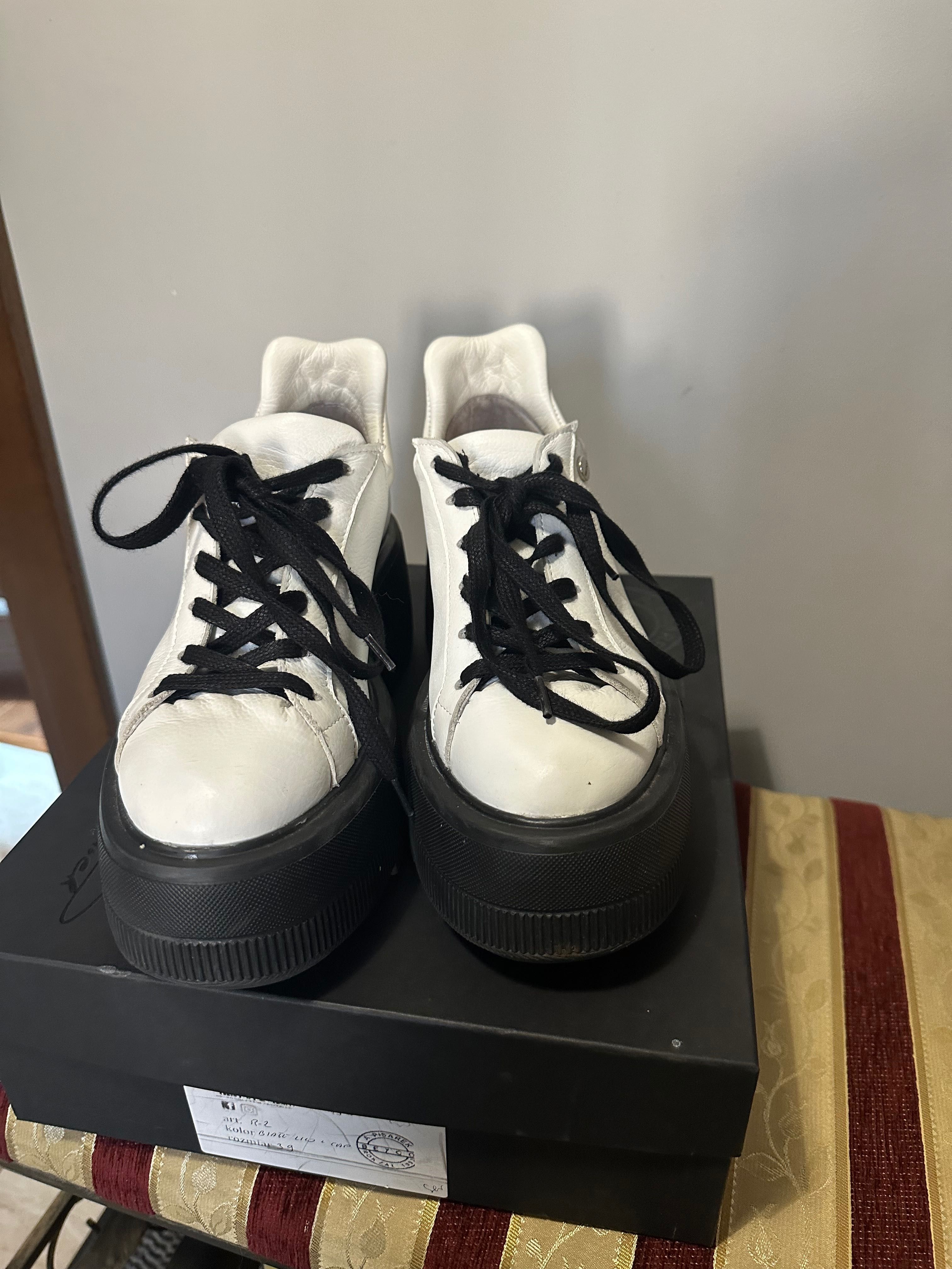 Sprzedam buty skórzane Beyco