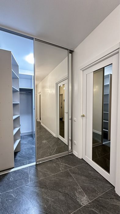 Ремонт. Меблі..З вилядом на річку Південний Буг.