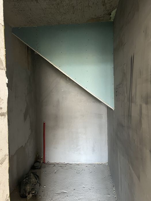 ДВОРІВНЕВА квартира із двома терасами