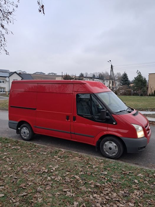 Przeprowadzki,  transport  , przewóz rzeczy .