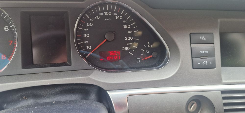 Audi a6 c6 2005 2.4 177kM