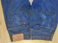 Levi Strauss & Co spodnie jeansy