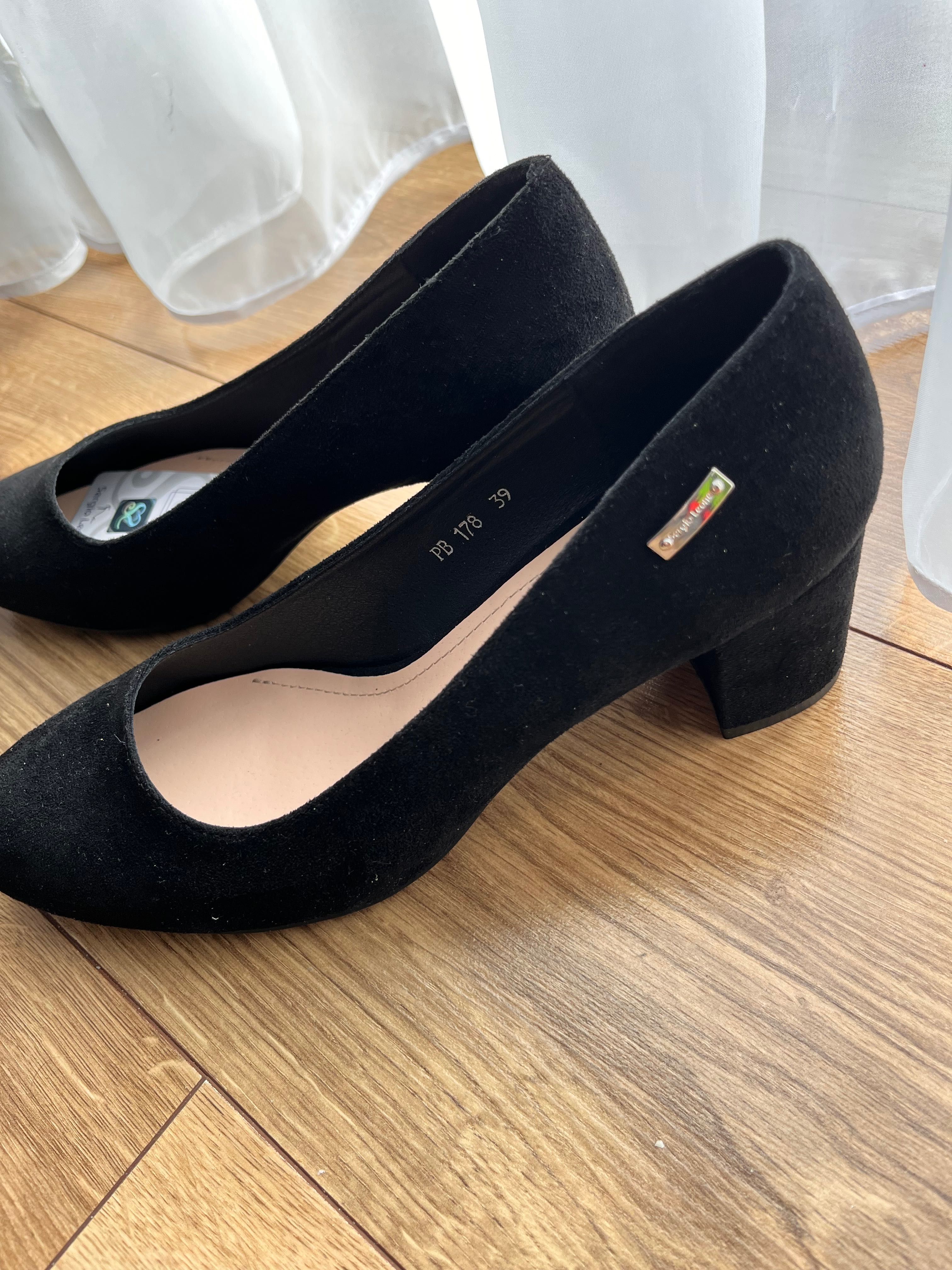 Buty na obcasie nowe
