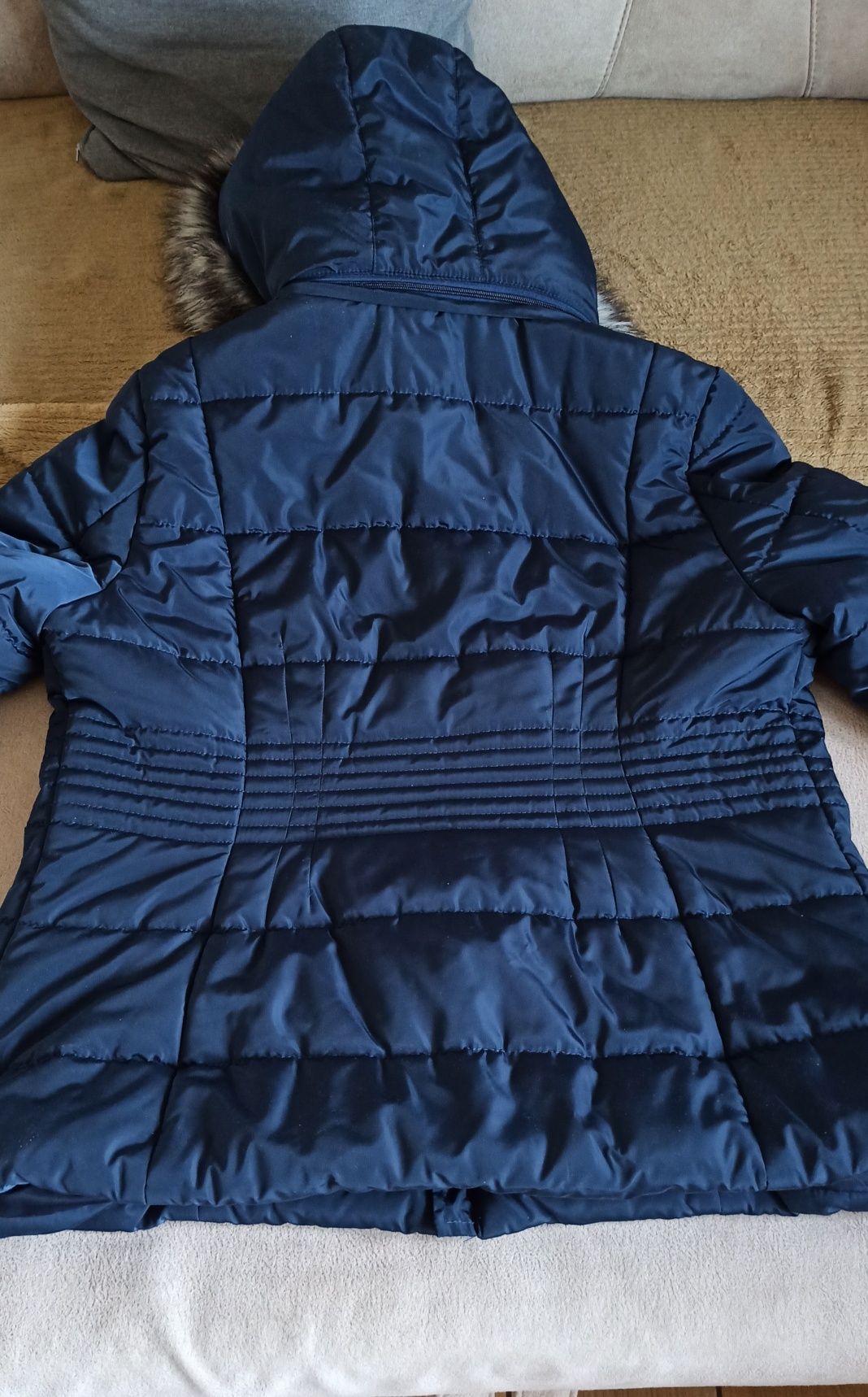 Damska kurtka zimowa w idealnym stanie- rozmiar L