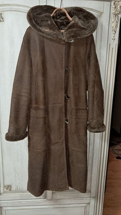 Продам  женскую  натуральную  дублёнку  из овчины 100%