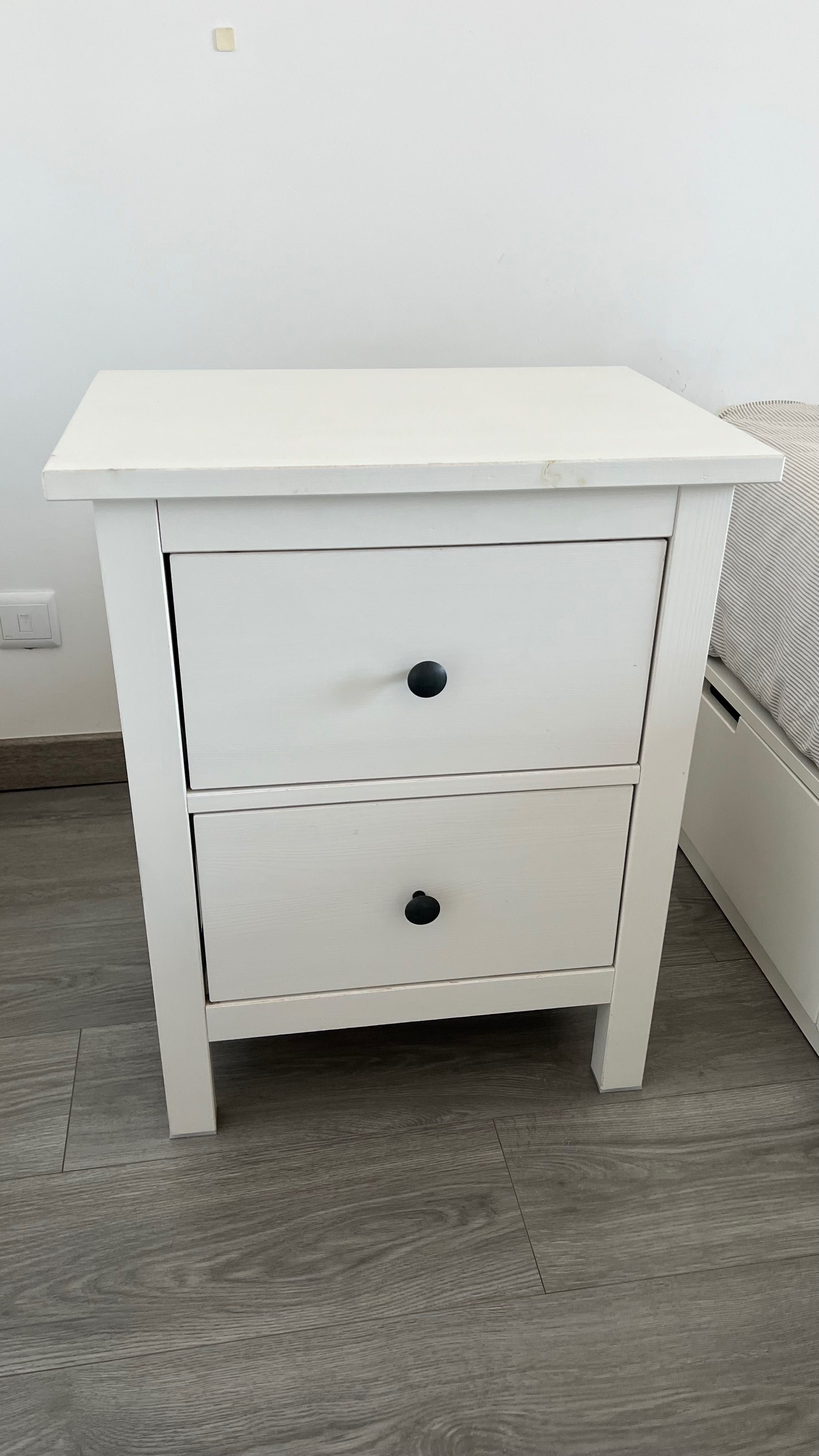 Conjunto Mesas de Cabeceira HEMNES IKEA